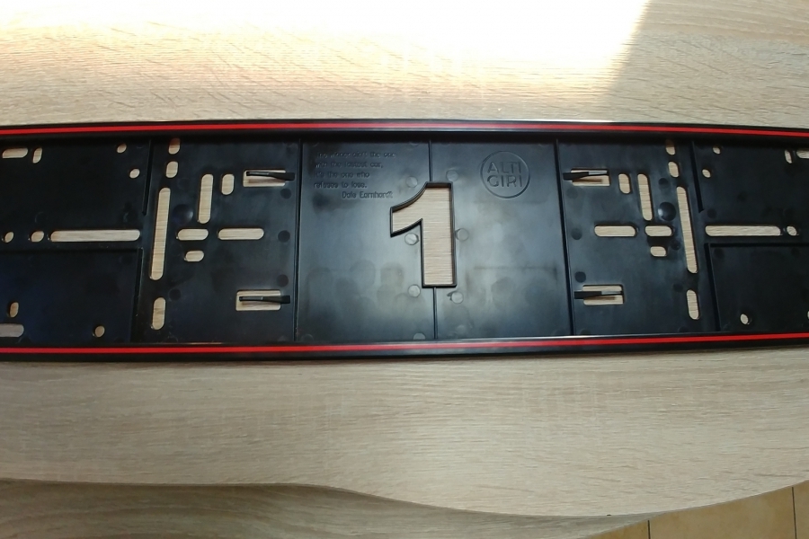 Ramka tablicy rejestracyjnej-slim delux